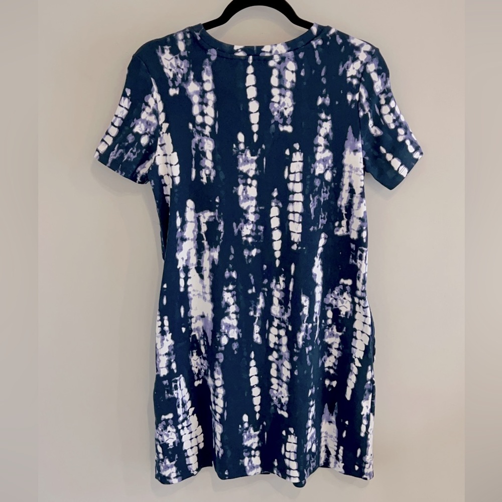 Ellen Tracy Pocket Dress. - Picture 4 of 11